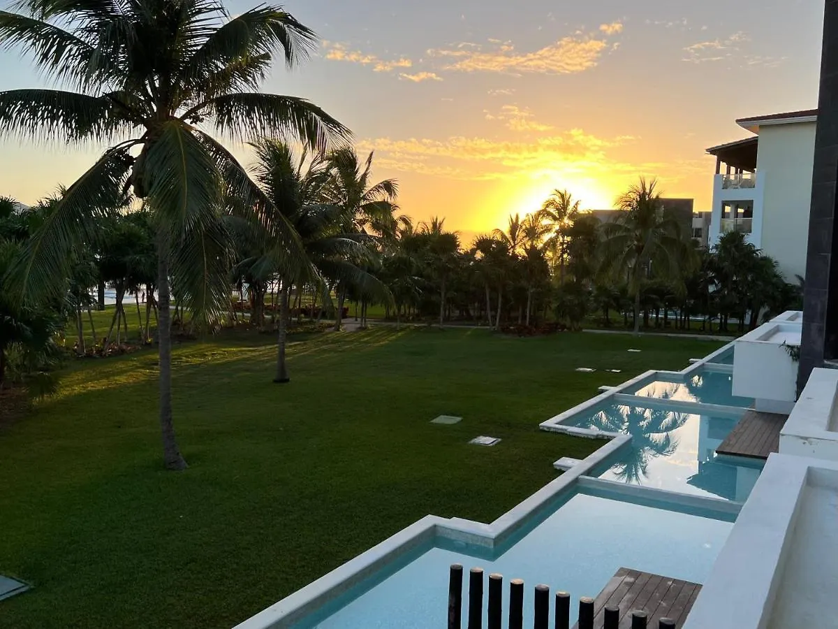 Apartment Paradise Villa. Amazing Ocean View Apartment. Playa del Carmen Mexico