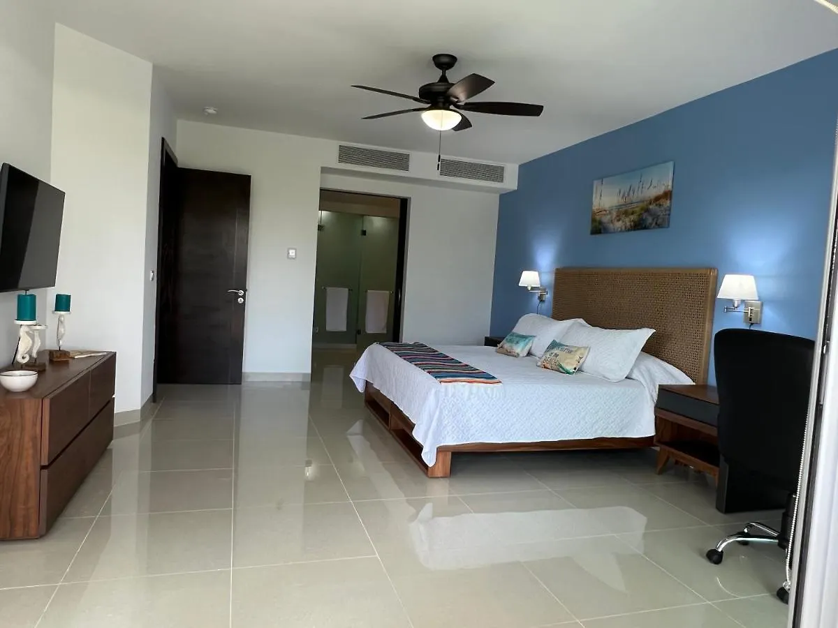 Apartment Paradise Villa. Amazing Ocean View Apartment. Playa del Carmen